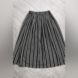 J.Crew Black White Striped Midi Skirt Size 4 Elastic Waist Flowy Pocket Chic